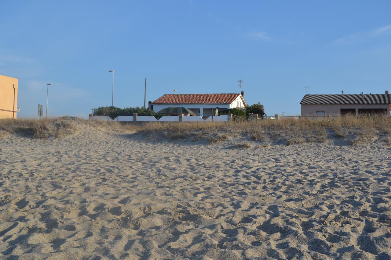 Miramare Struttura Sulla Spiaggia Platamona Exterior foto