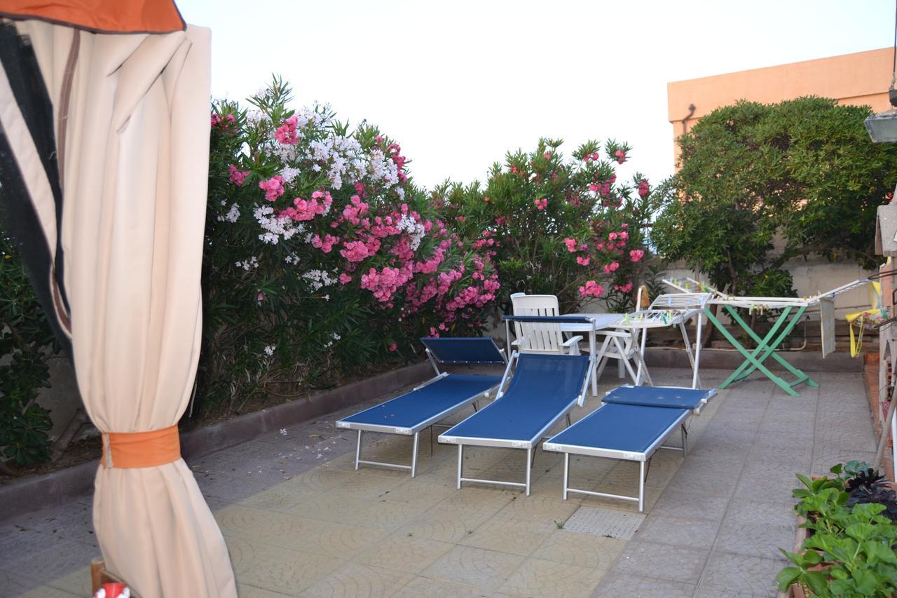 Miramare Struttura Sulla Spiaggia Platamona Exterior foto