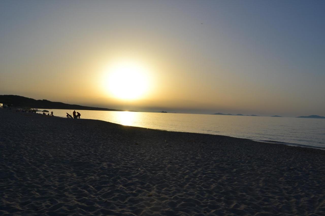 Miramare Struttura Sulla Spiaggia Platamona Exterior foto